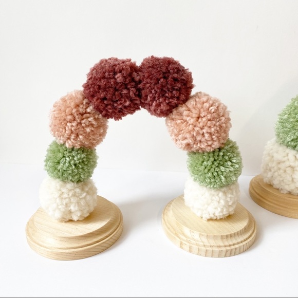 Rainbow Mini Pom Pom Table Centerpiece Kids Party Decoration Pastel Baby Room - Picture 2 of 3